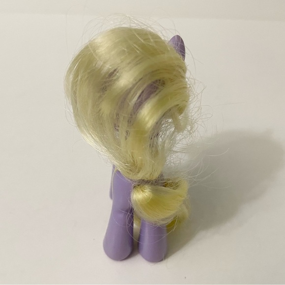 MLP My Little Pony Lyrica Lilac Figure Toy - Picture 9 of 15